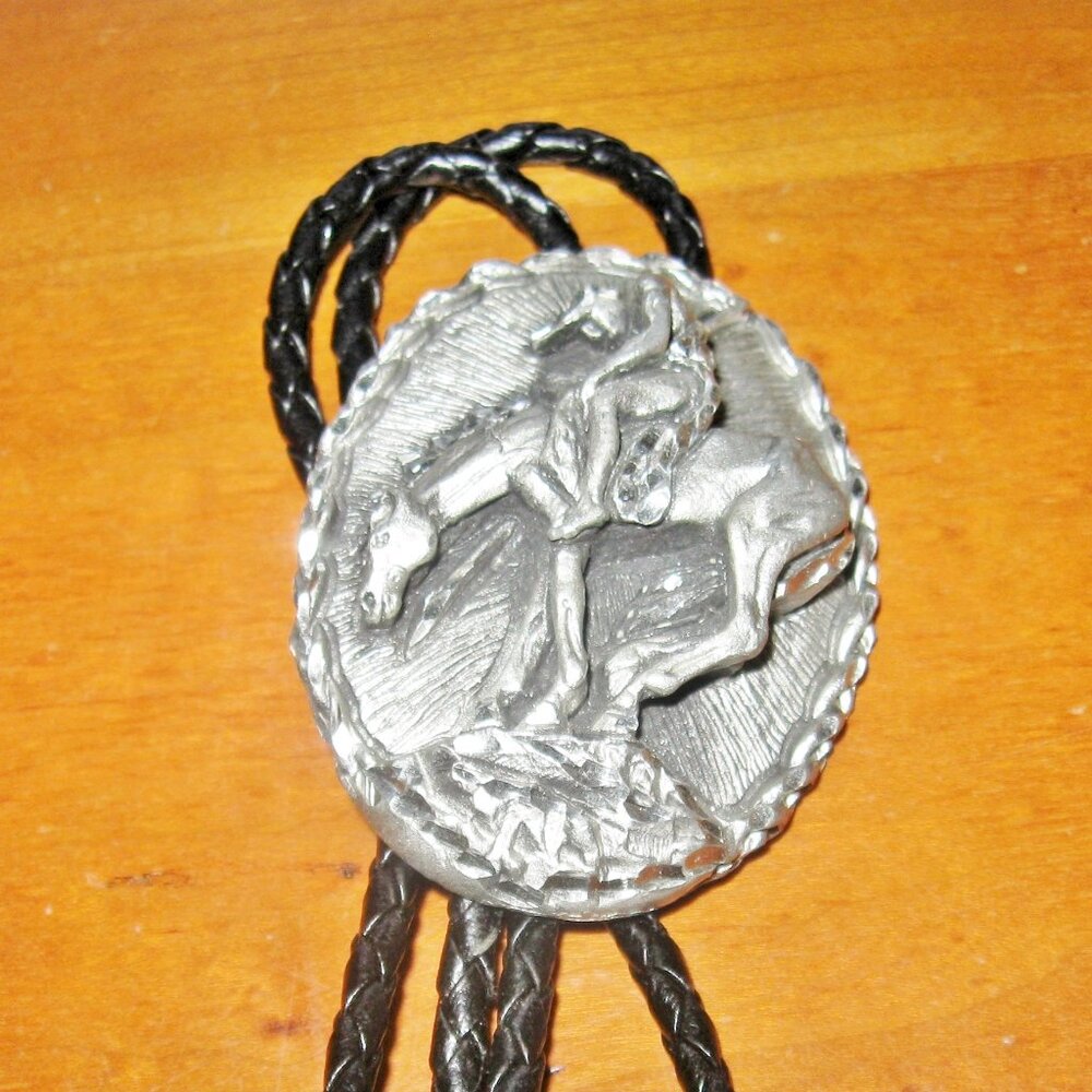 Vintage Bolo Tie End of Trail Western Warrior Image w Adjustable Cord - Picture 3 of 13
